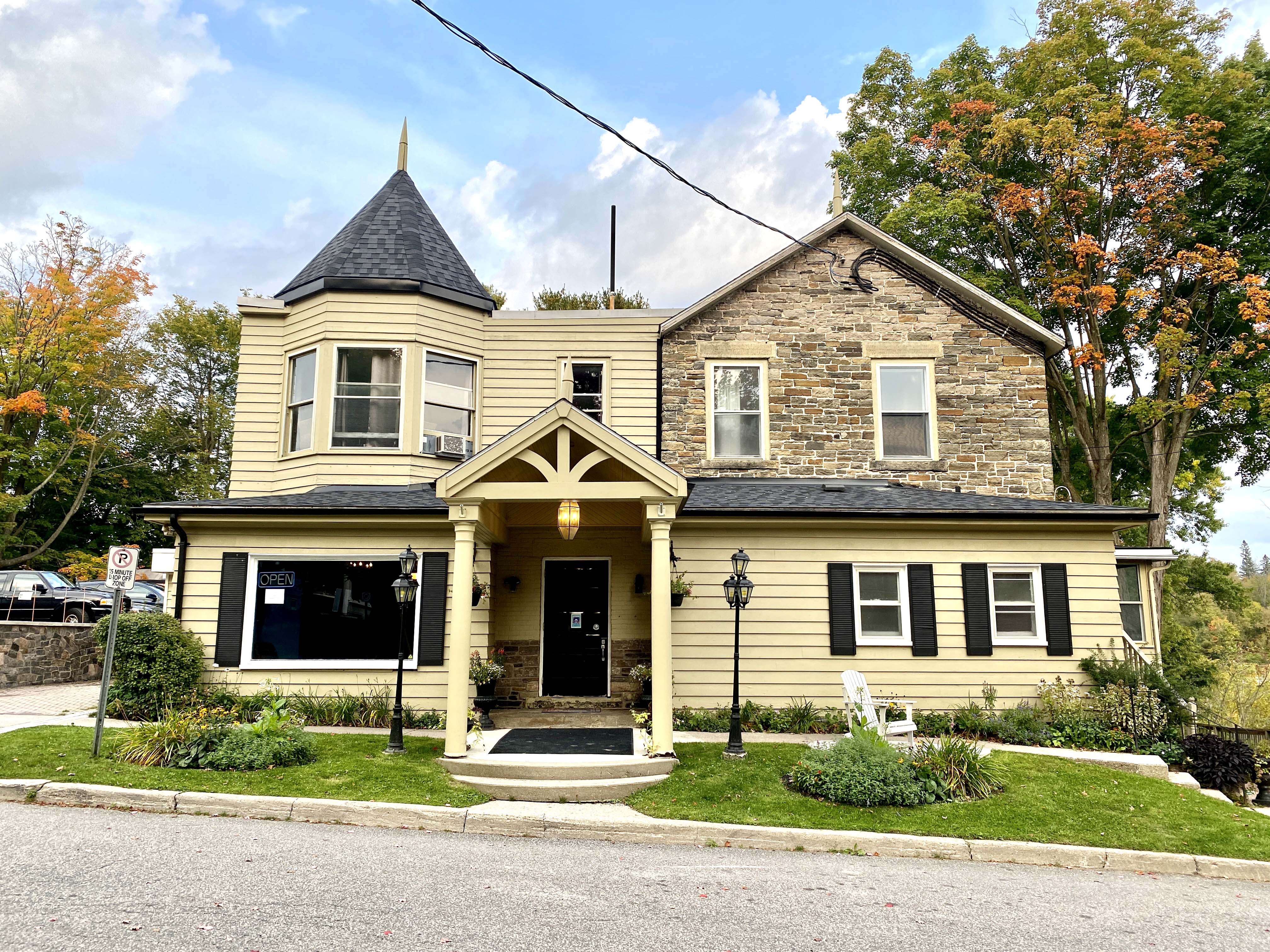 Inn at the Falls Victorian Property